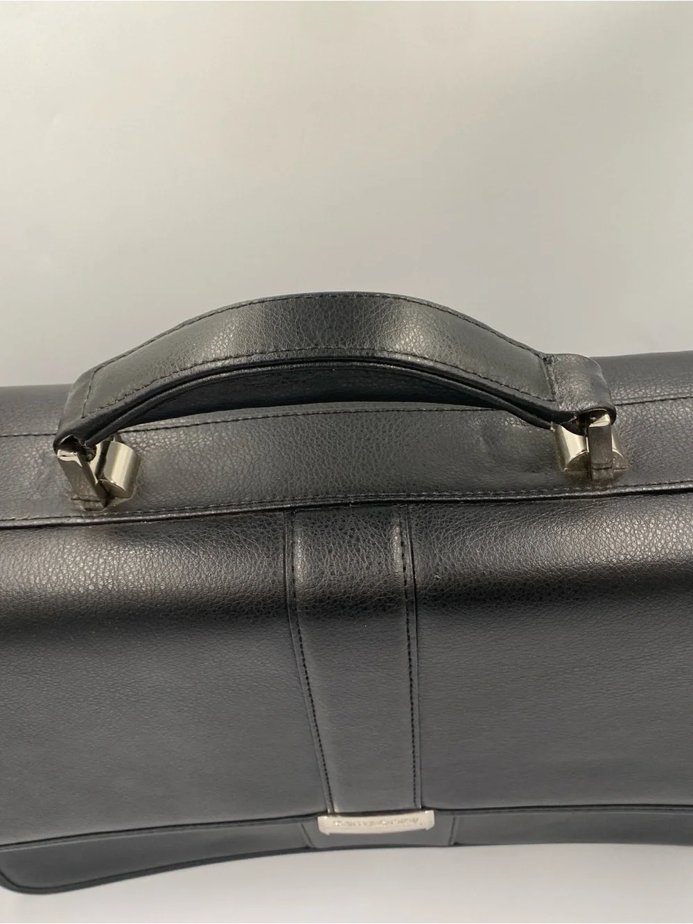 Samsonite Black Leather Laptop Briefcase with Silver Hardware